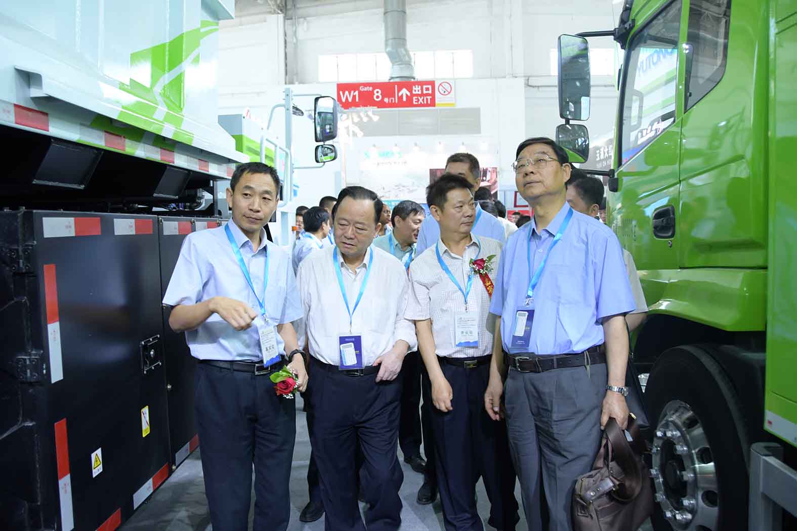 引领未来▲银娱优越会GEG纯电动矿用车闪耀2019CIME展会